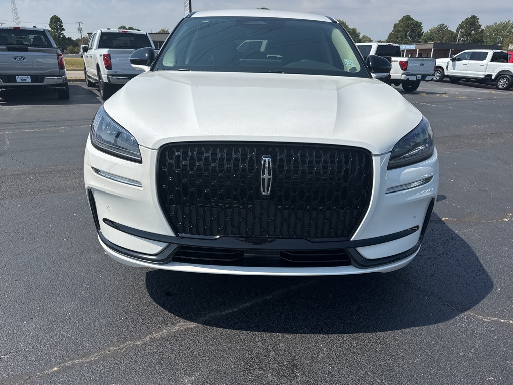 2025 Lincoln Corsair Premiere photo 2