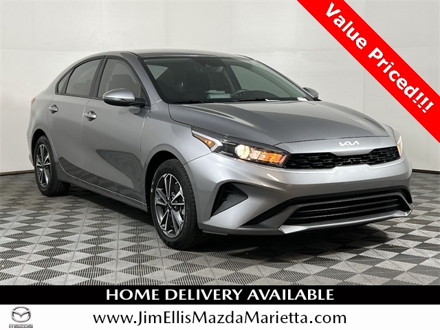 2024 Kia Forte LXS's photo