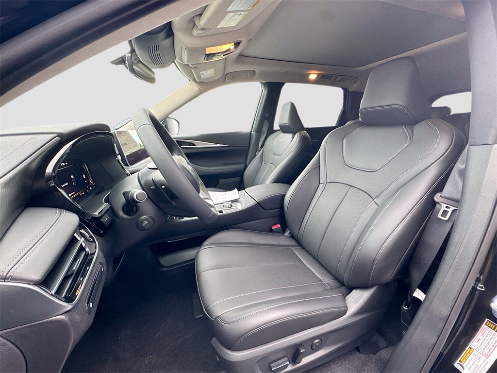 2026 Infiniti QX60 Luxe photo 22