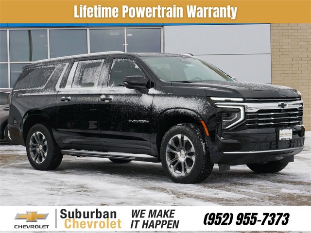 2026 Chevrolet Suburban LT's photo