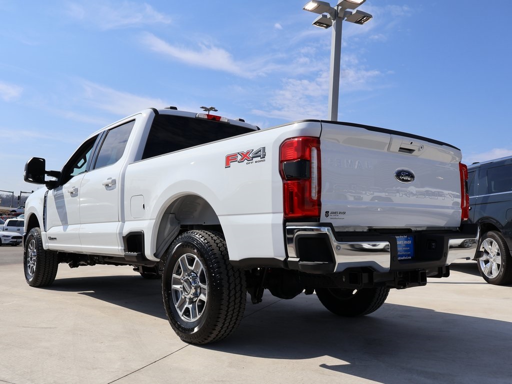 2025 Ford F-250 Lariat photo 3