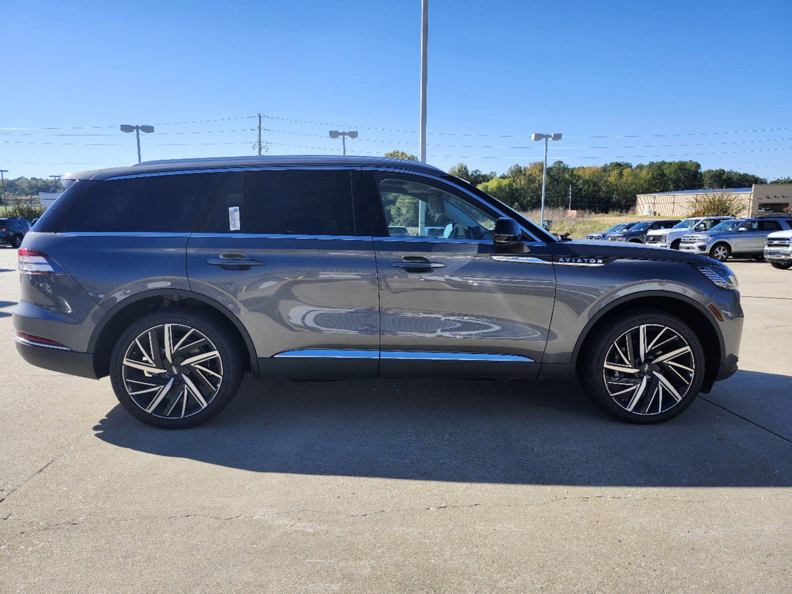 2025 Lincoln Aviator Reserve photo 6