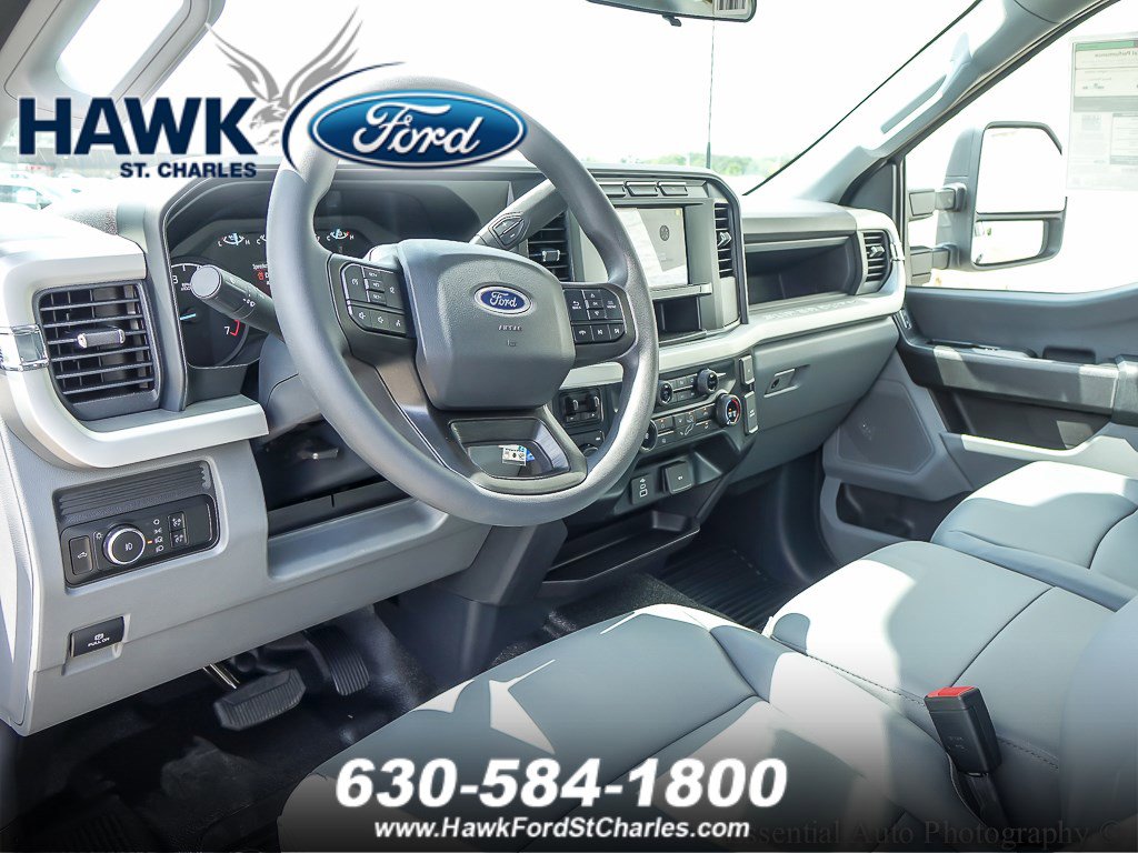 2023 Ford F-350 XL photo 5