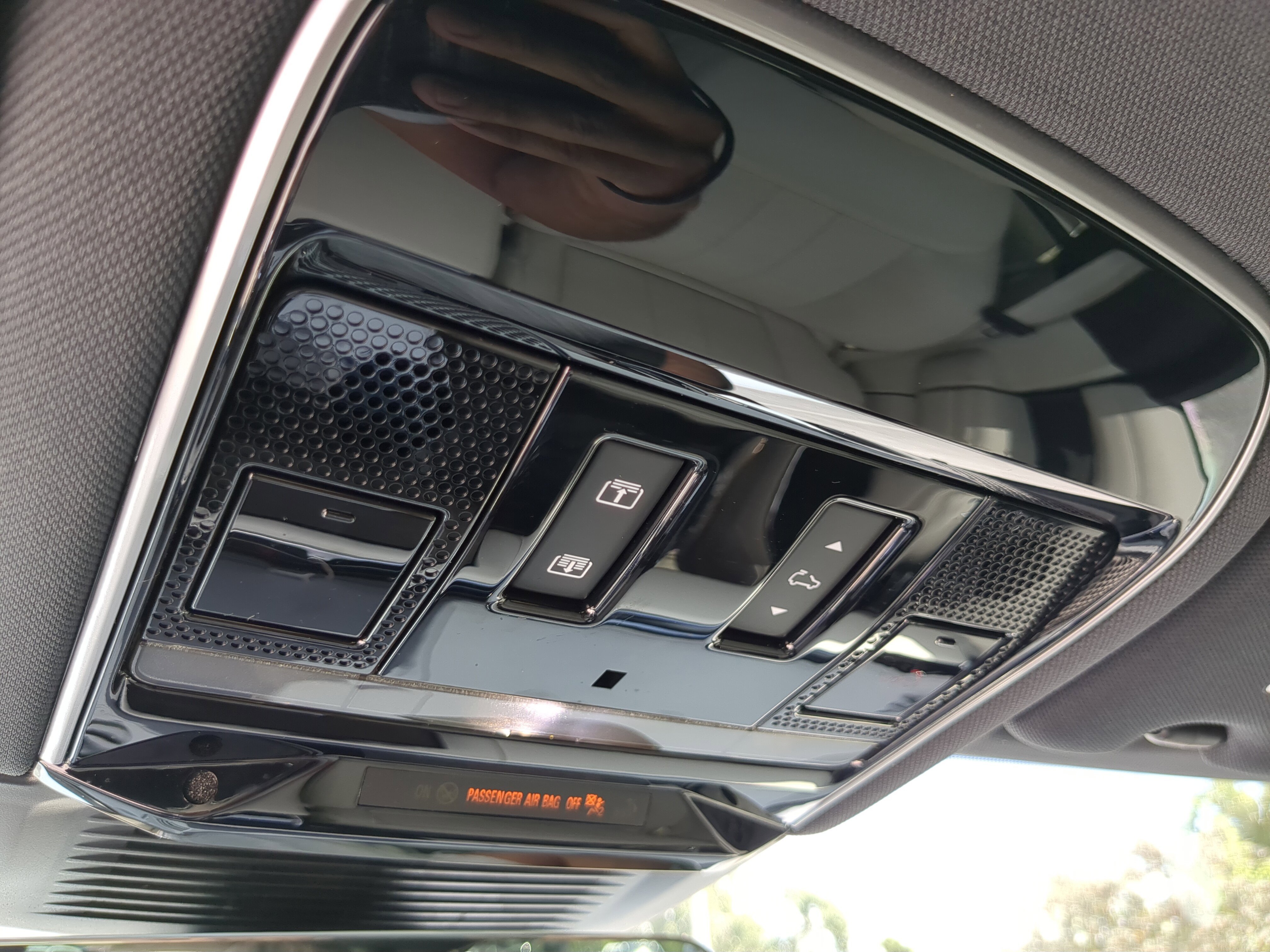 2025 Land Rover Range Rover SE photo 13