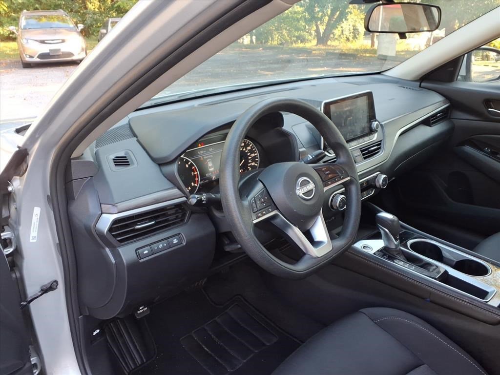 2023 Nissan Altima 2.5 SV photo 15