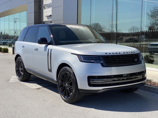 2025 Land Rover Range Rover SE photo 2