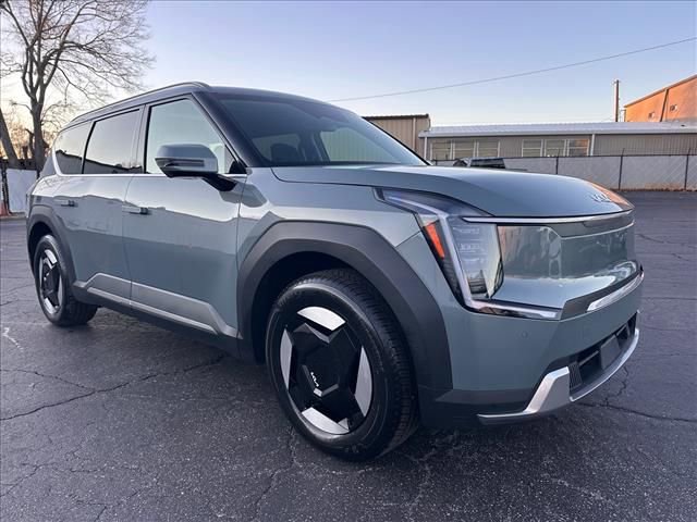 Used 2024 Kia Ev9 Wind with VIN KNDAFFS56R6050605 for sale in Kernersville, NC