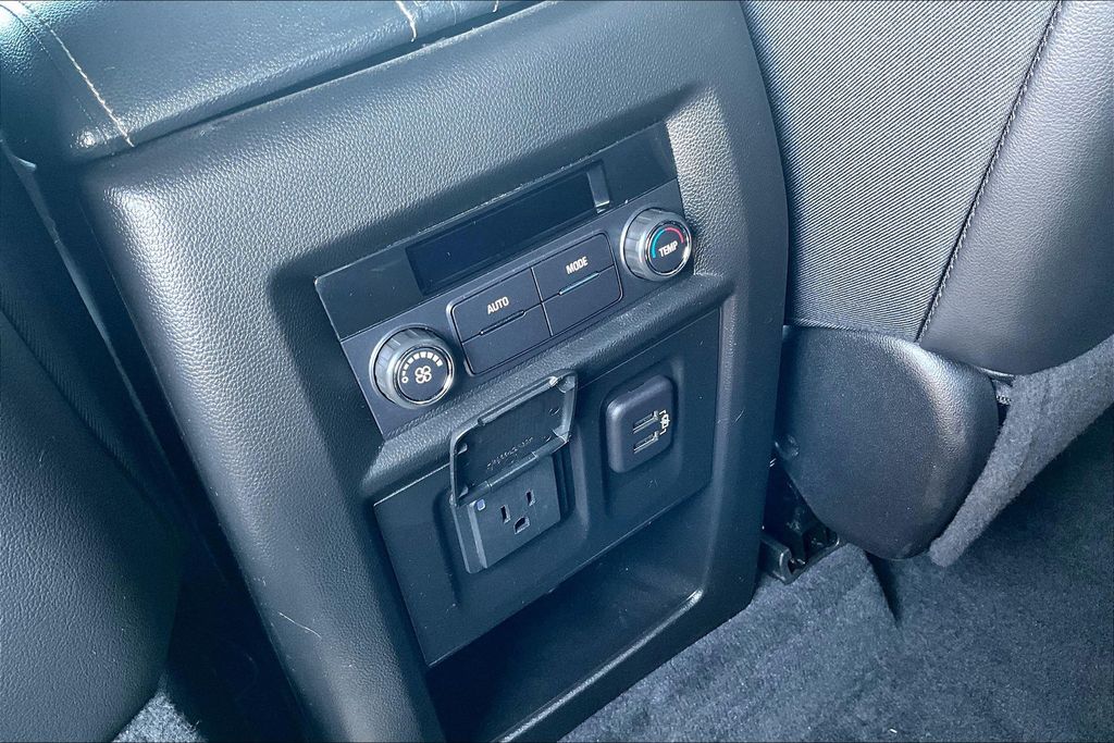 2023 Chevrolet Traverse Leather photo 9