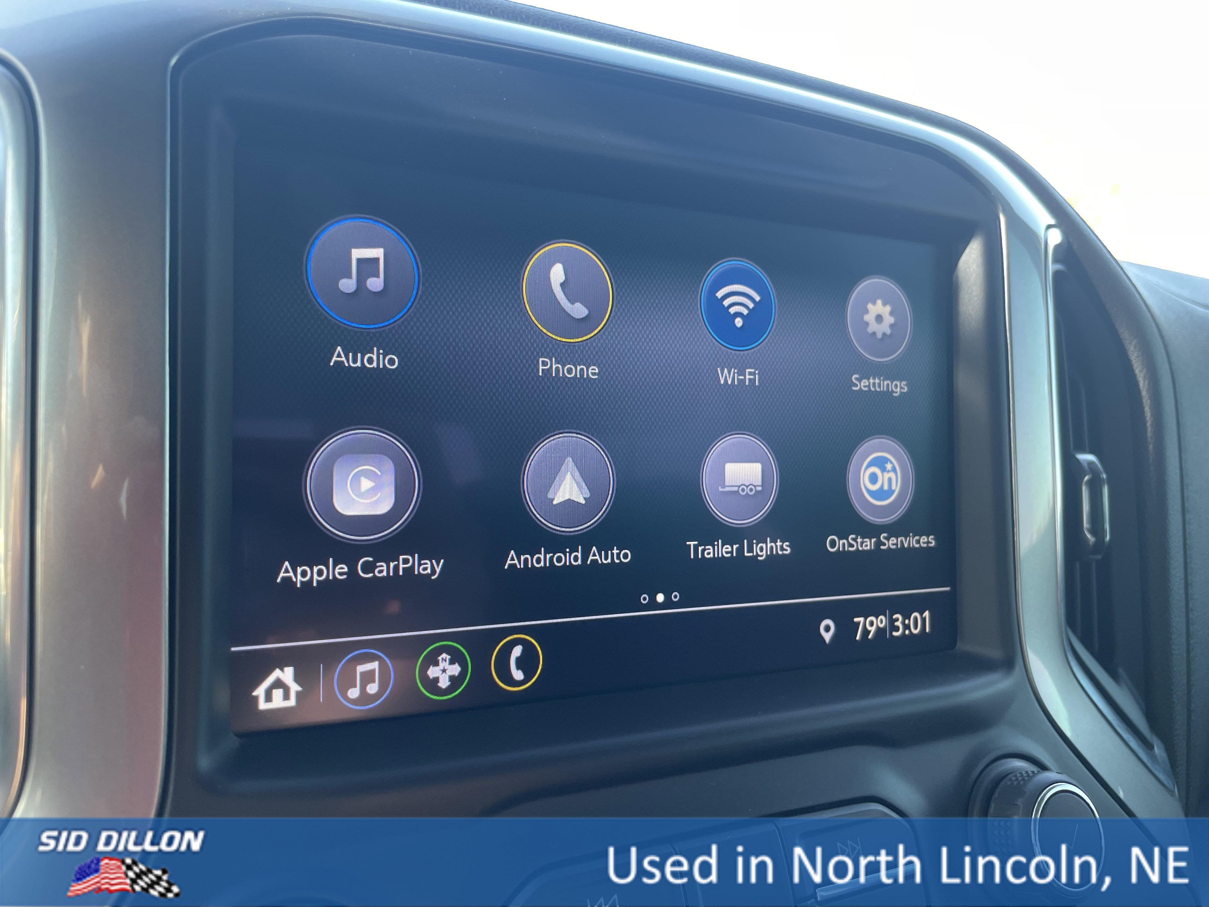 2019 Chevrolet Silverado 1500 RST photo 3