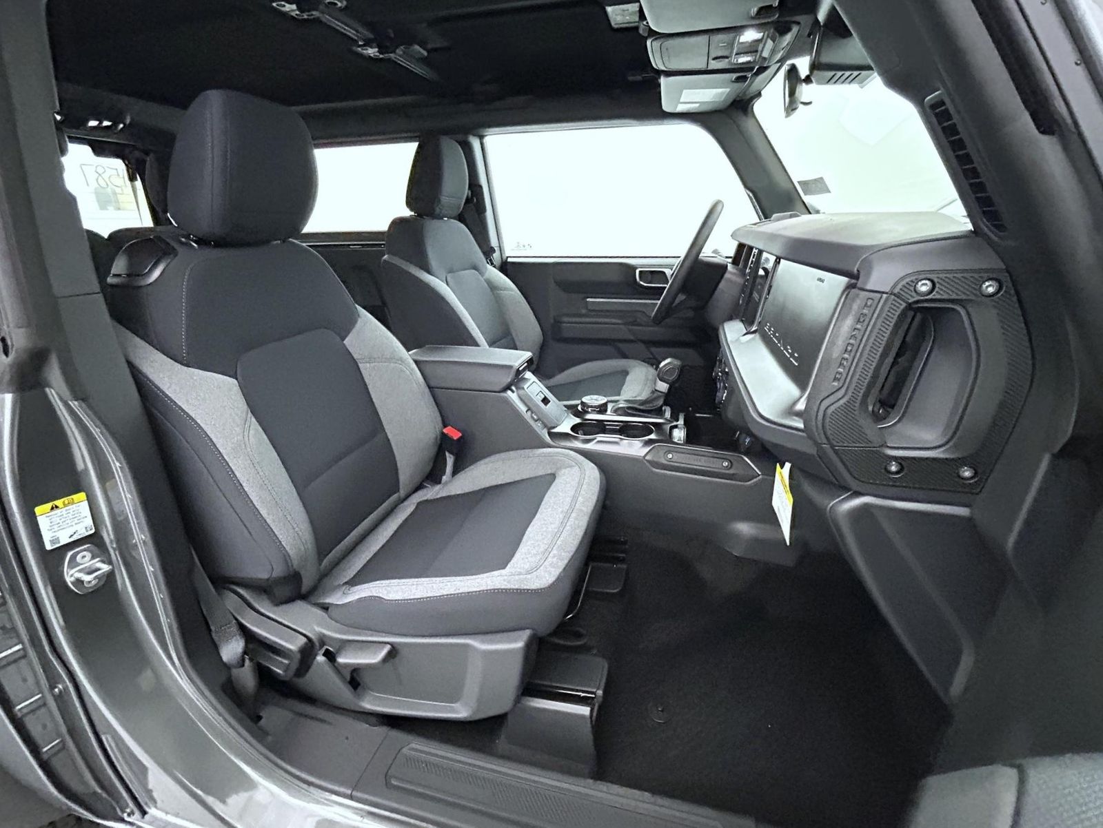 2025 Ford Bronco Base photo 15