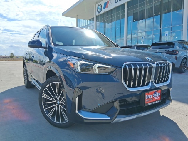 2026 BMW X1 28i's photo