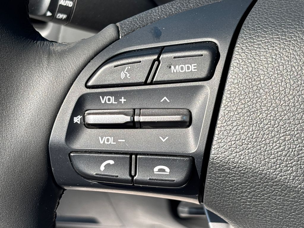 2020 Hyundai Elantra Value Edition photo 21