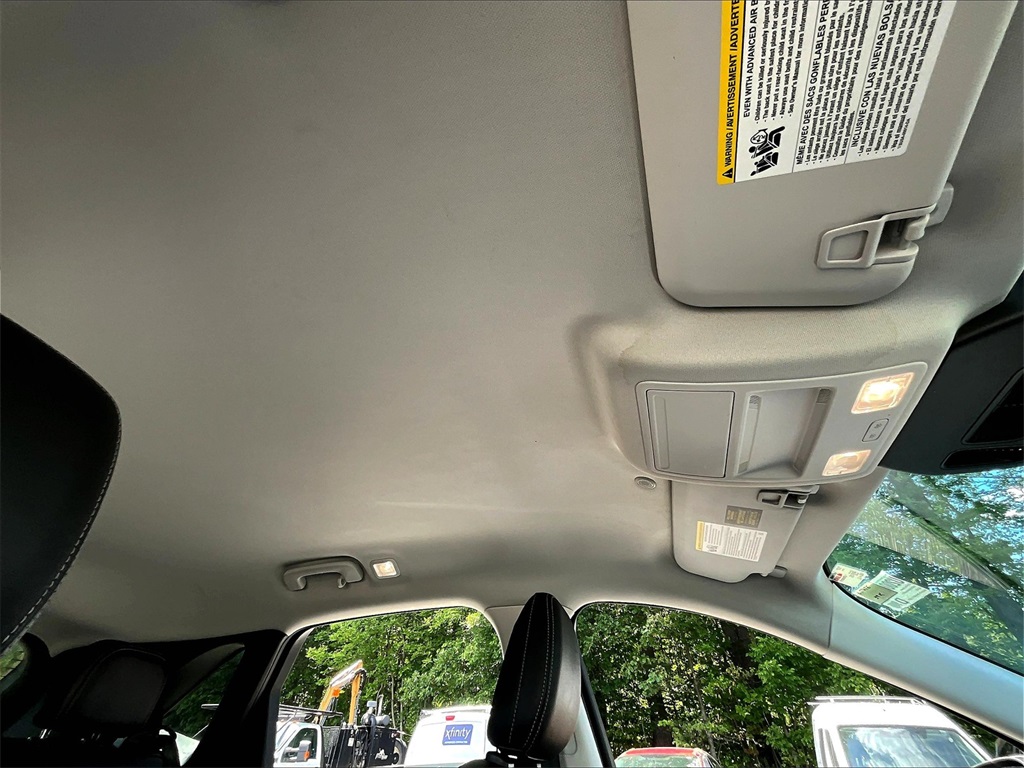 2022 Ford Escape SEL photo 21
