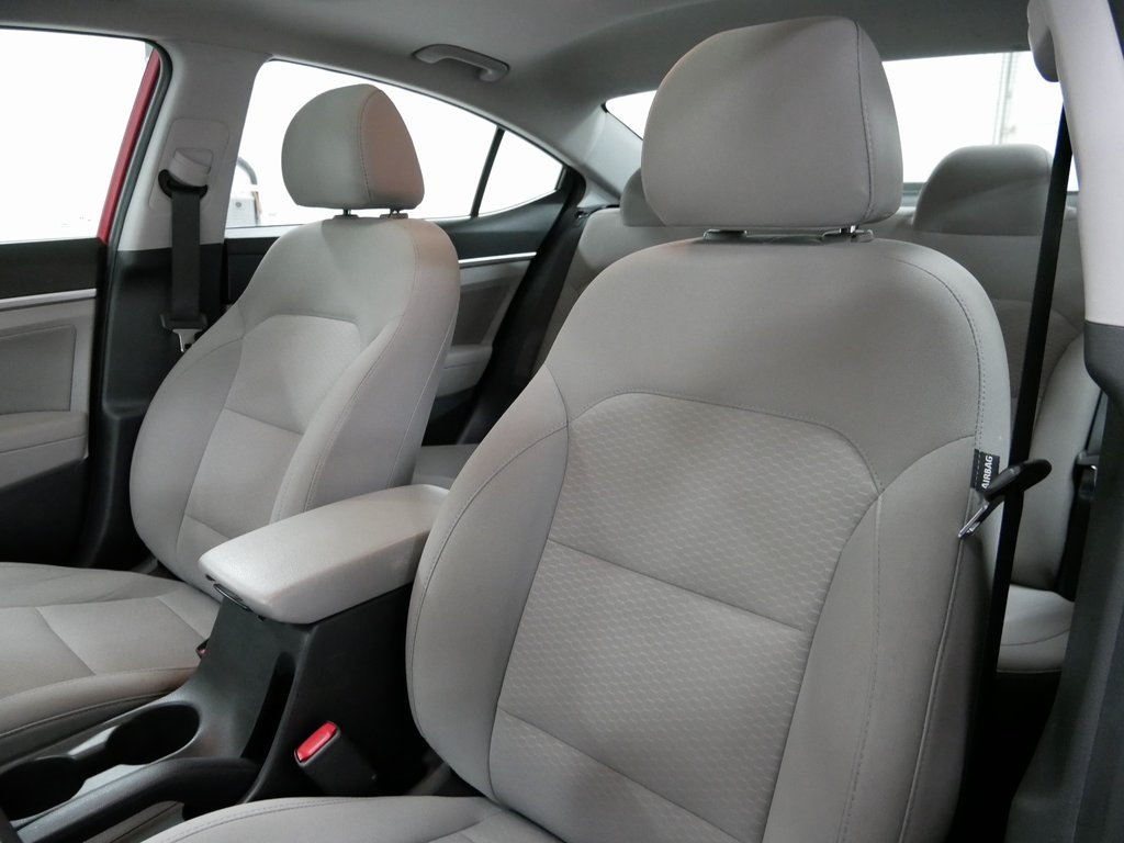 2020 Hyundai Elantra Value Edition photo 15