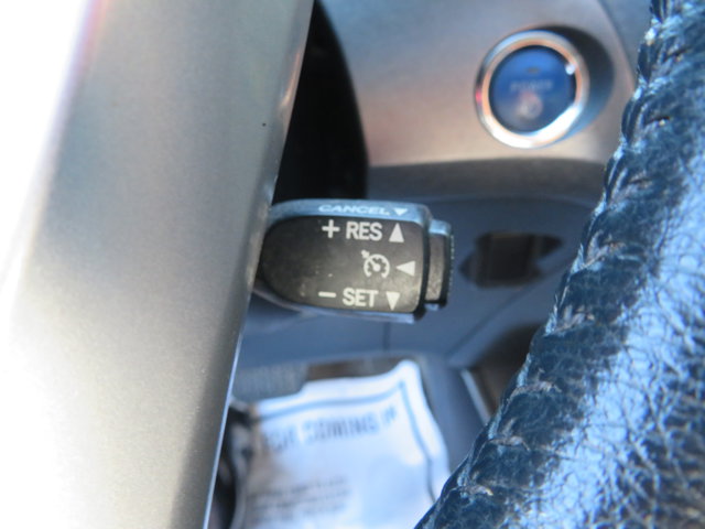 2015 Toyota Prius Four photo 31