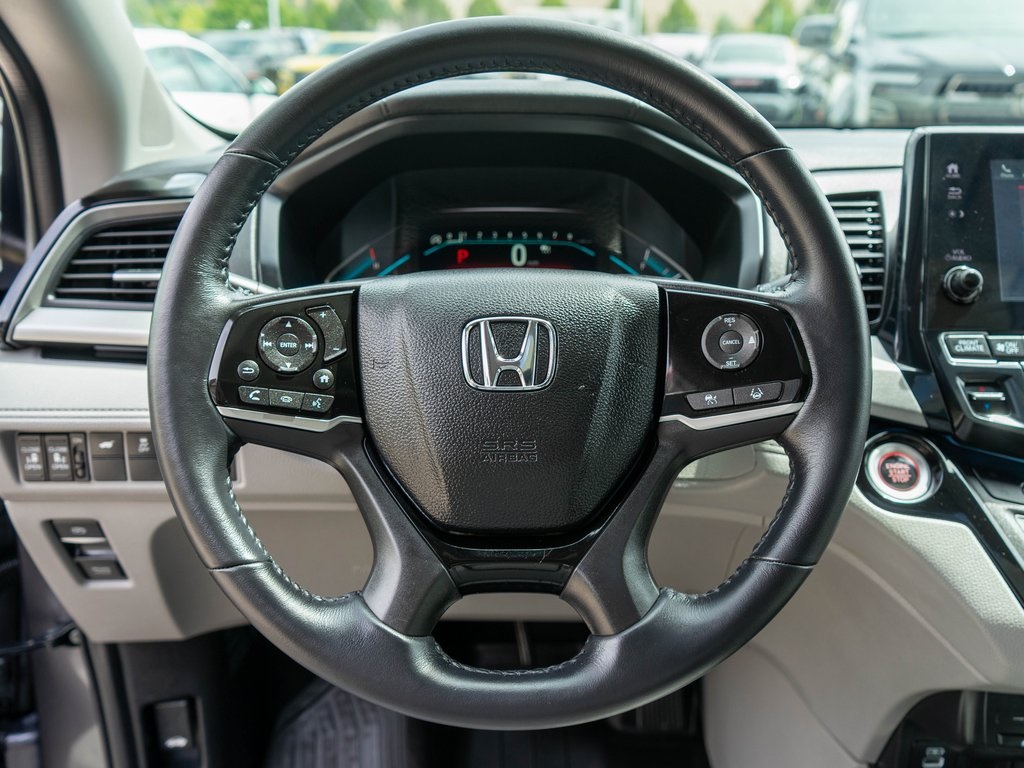 2023 Honda Odyssey Touring photo 16