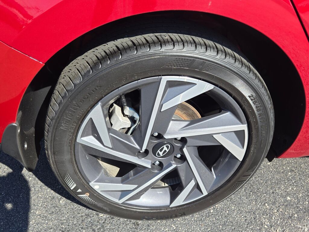 2025 Hyundai Elantra SEL Sport photo 8