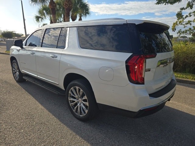2021 Gmc Yukon XL SLT photo 2
