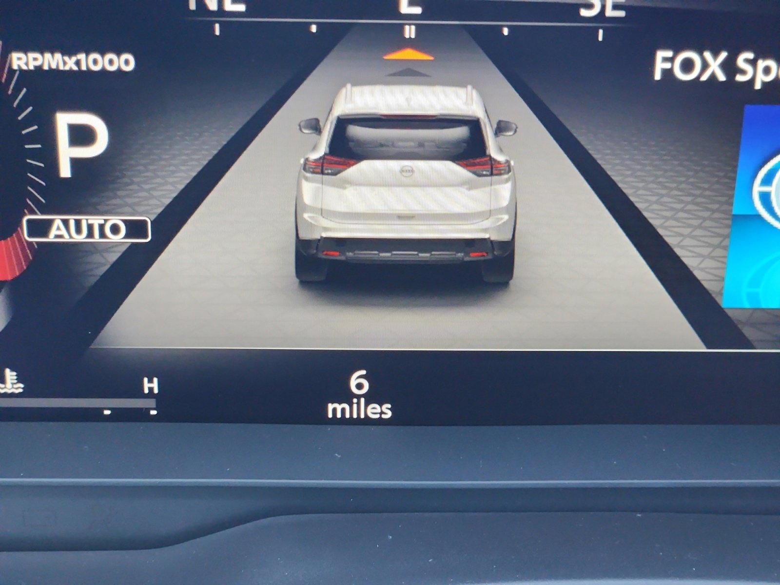 2025 Nissan Rogue Platinum photo 2