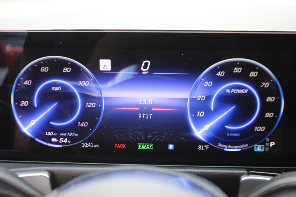 2024 Mercedes Benz EQB 250+ photo 19