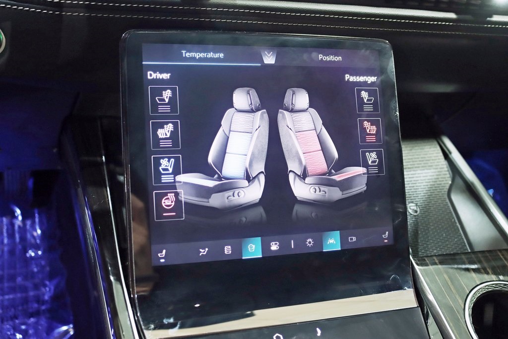 2025 Cadillac Escalade Premium Luxury photo 27