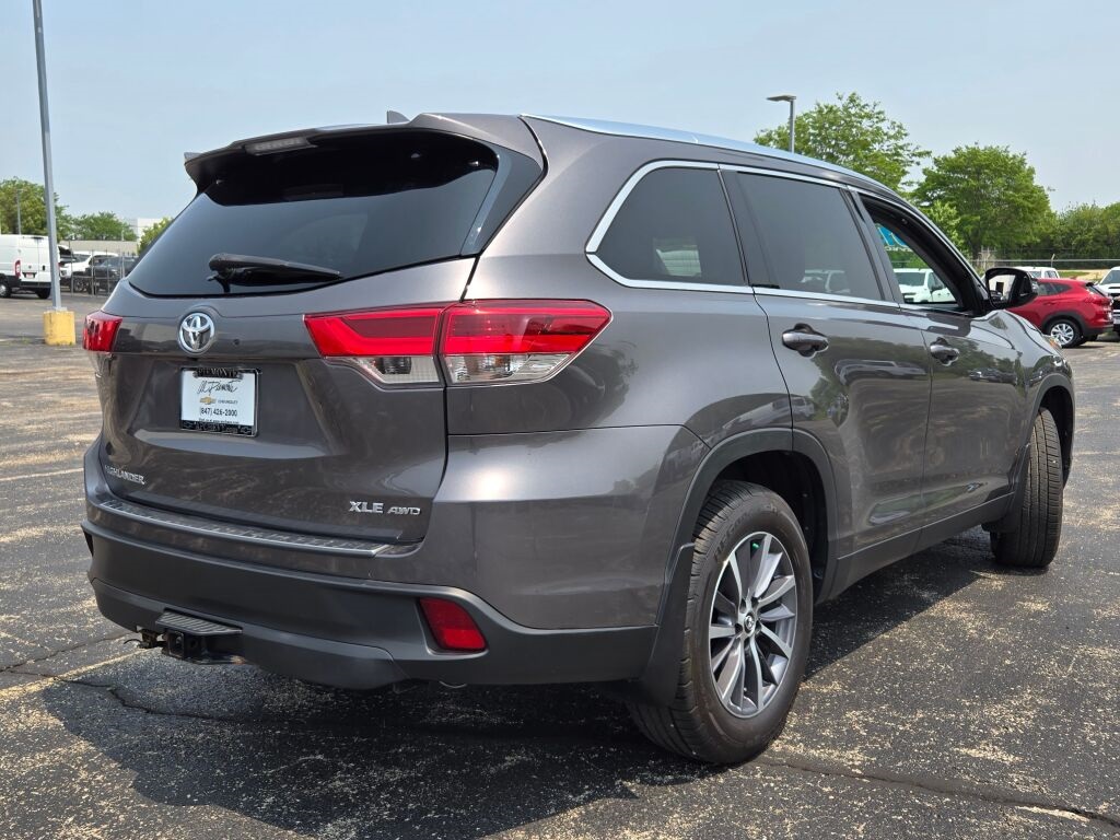 2019 Toyota Highlander XLE photo 13