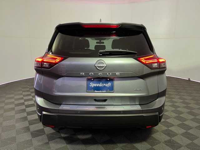 2026 Nissan Rogue SV photo 4