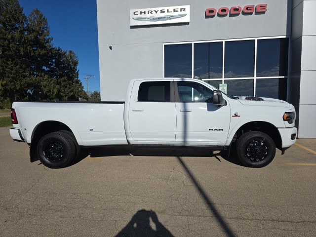 2023 Ram 3500 Limited photo 3