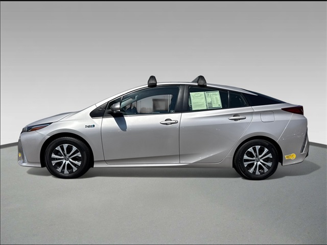 2022 Toyota Prius Prime LE photo 3