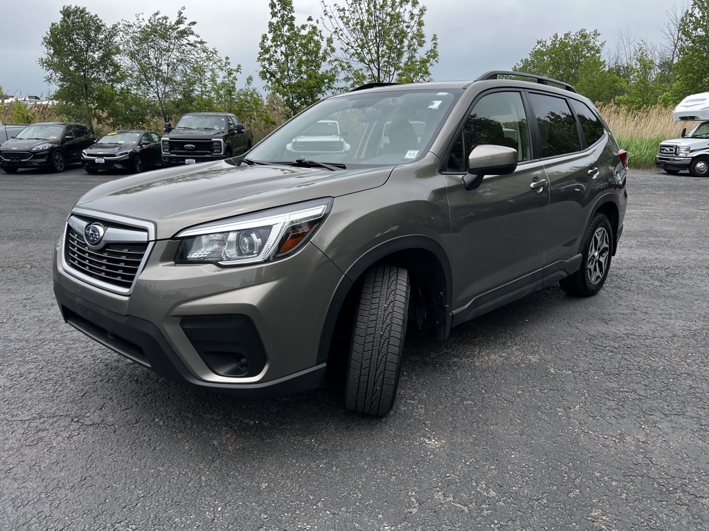 2020 Subaru Forester Premium photo 17