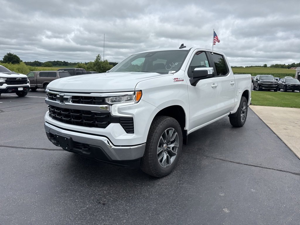 2026 Chevrolet Silverado 1500 LT photo 3