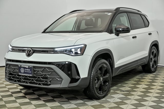 2025 Volkswagen Taos SE photo 4