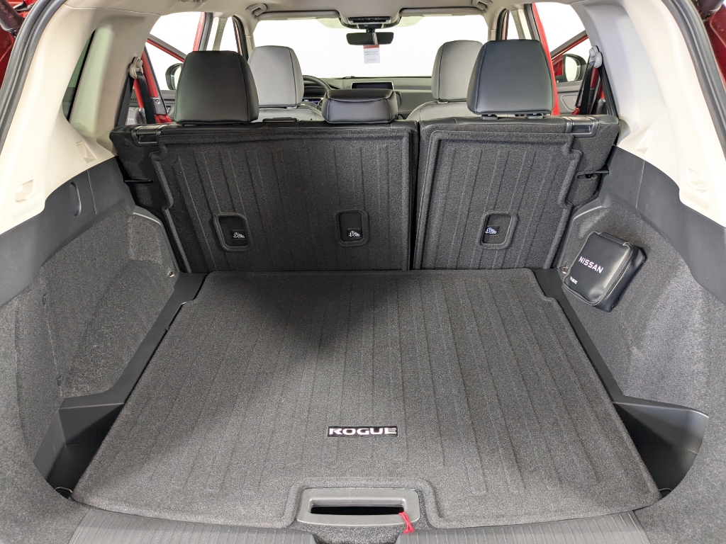 2026 Nissan Rogue SV photo 12