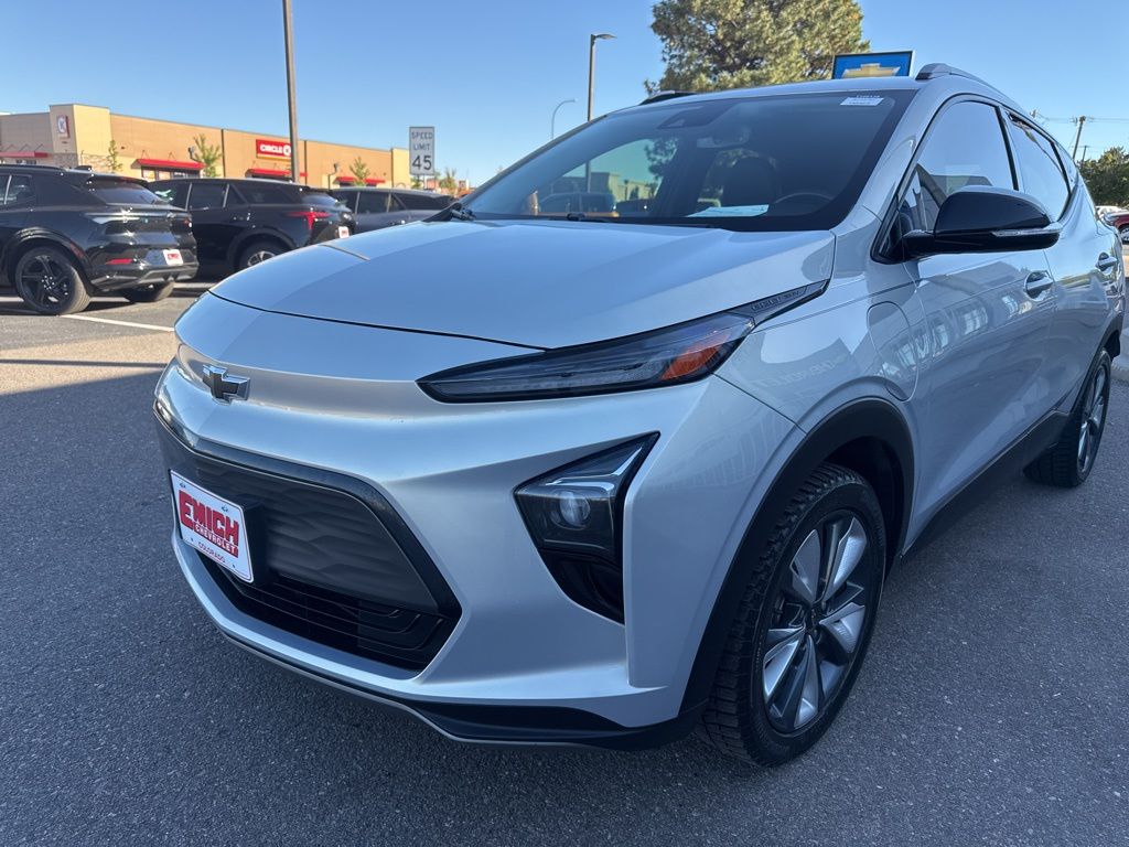 2022 Chevrolet Bolt EUV LT's photo