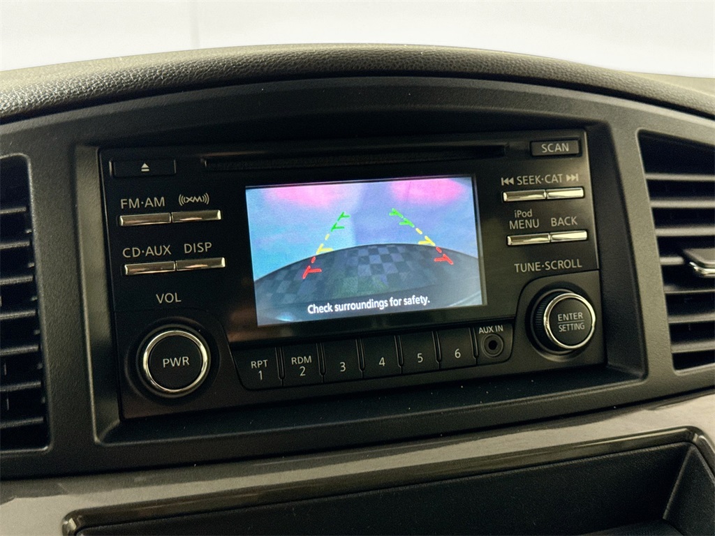 2012 Nissan Quest SV photo 23