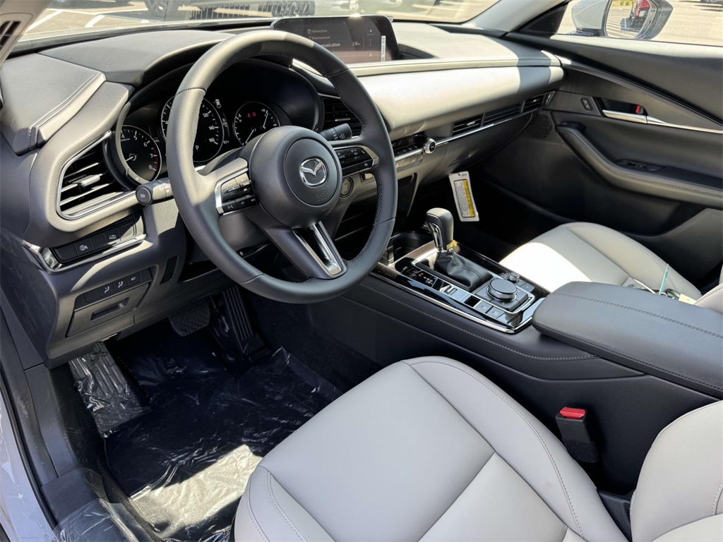 2025 Mazda CX-30 2.5 S Preferred photo 2