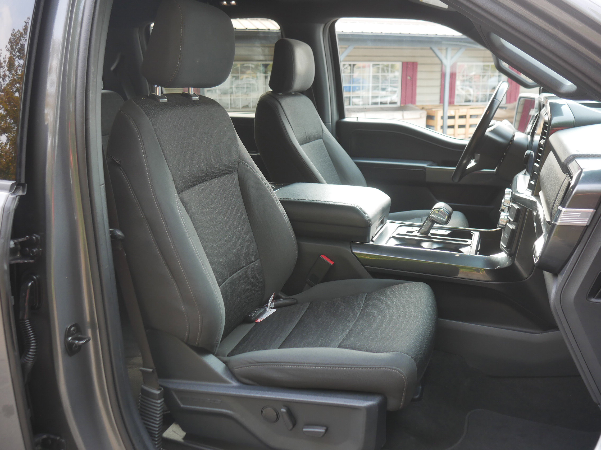 2022 Ford F-150 XLT photo 24