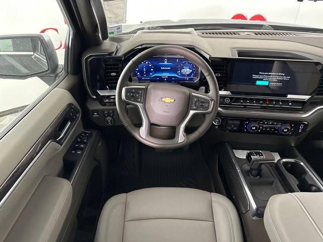 2025 Chevrolet Silverado 1500 LTZ photo 8