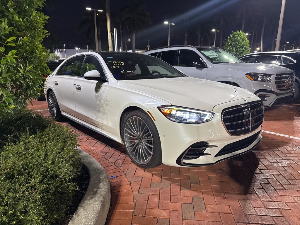 2022 Mercedes-Benz S-Class S 580's photo