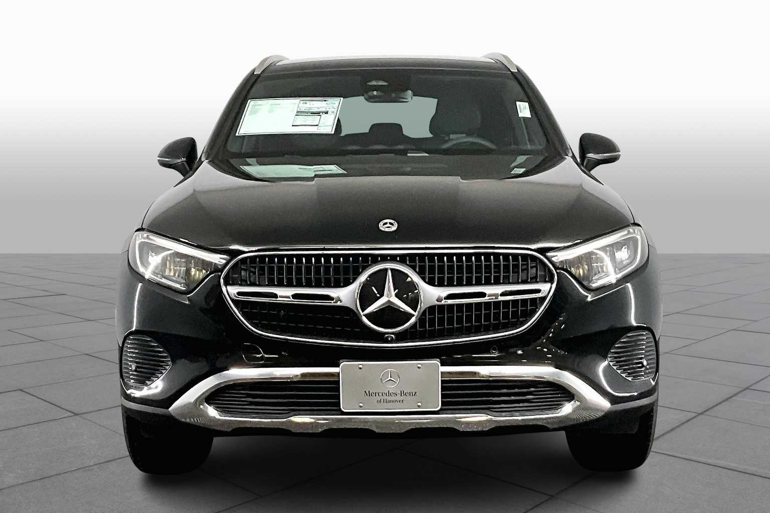 2026 Mercedes Benz GLC 300 4MATIC photo 3