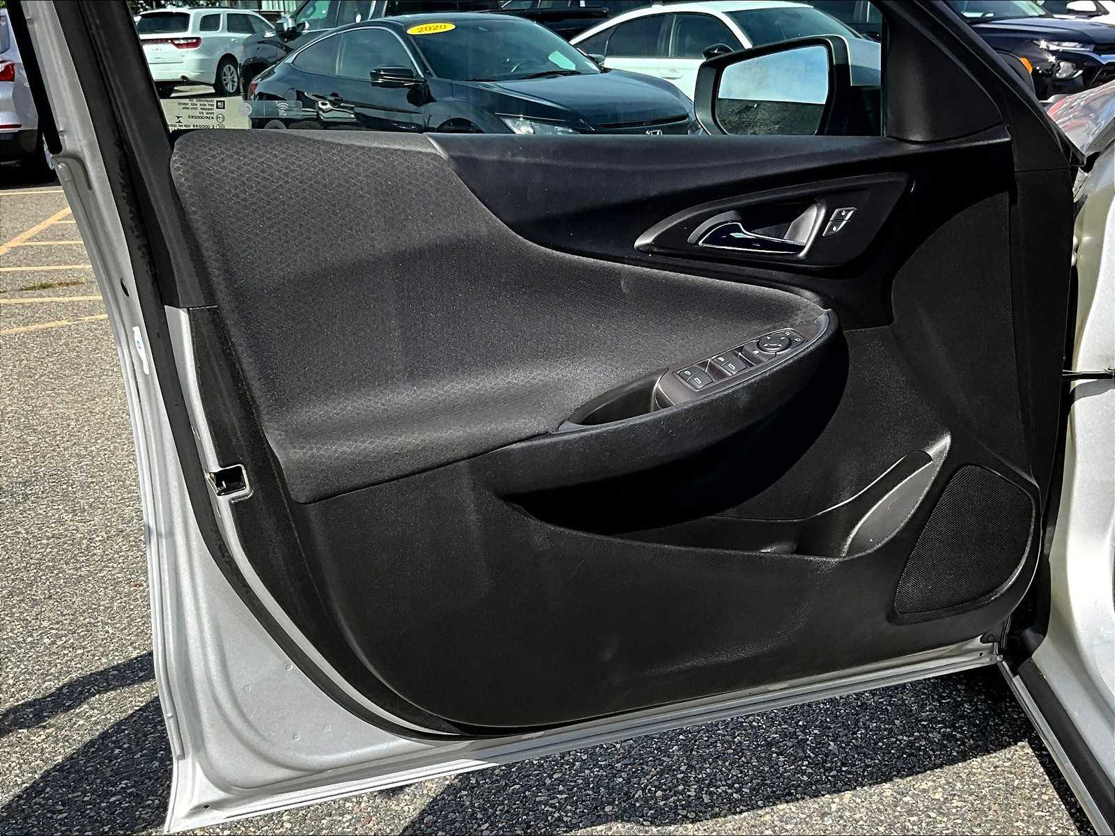 2019 Chevrolet Malibu 1LT photo 9