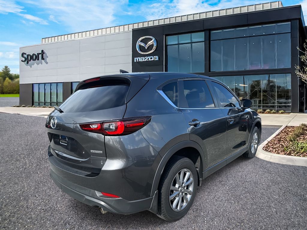 2022 Mazda CX-5 2.5 S Preferred photo 2