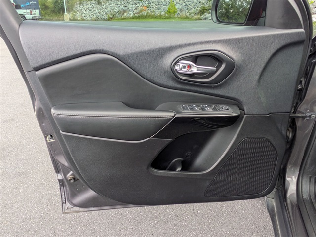2023 Jeep Cherokee Altitude photo 10
