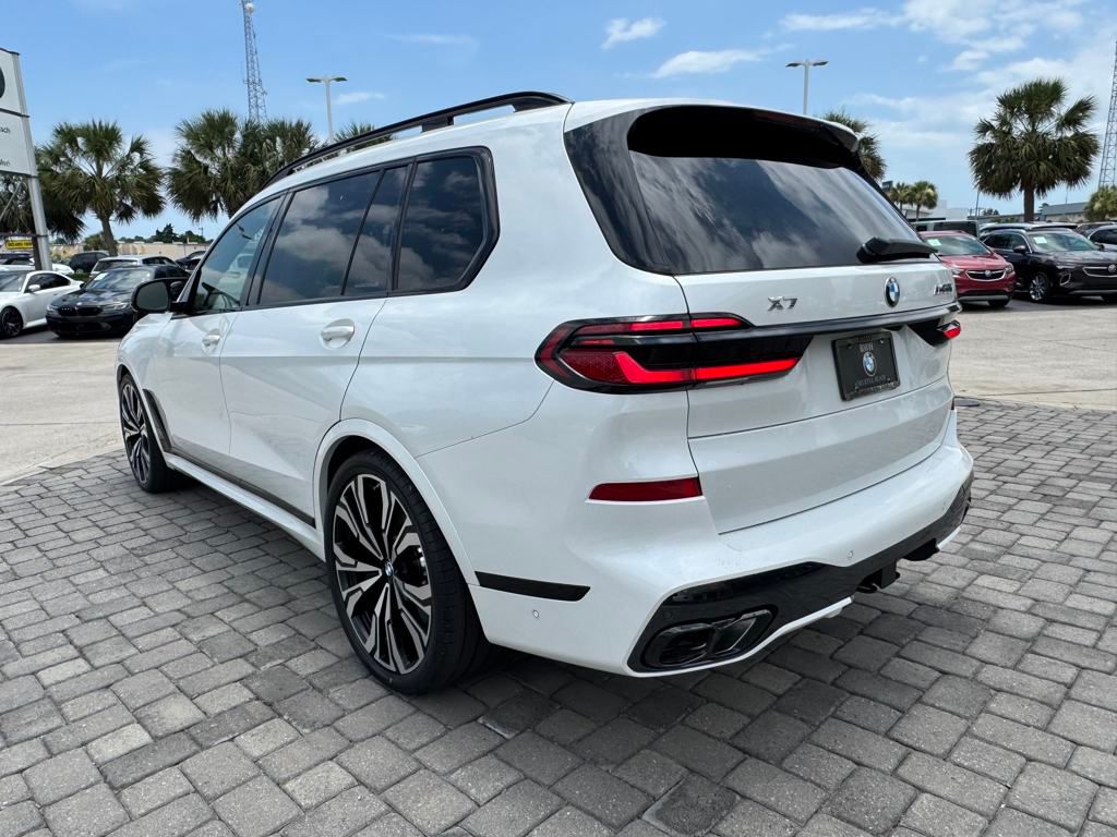 2026 Bmw X7 M60i photo 11