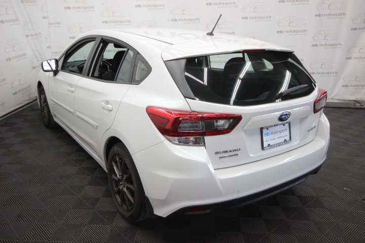 2022 Subaru Impreza Base photo 3
