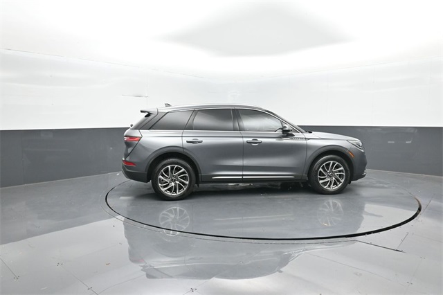 2021 Lincoln Corsair Standard photo 7