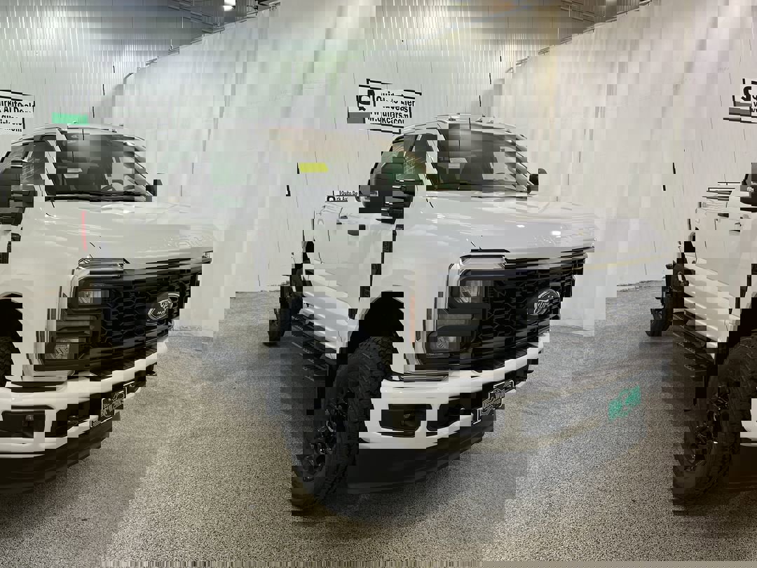 2026 Ford F-350 Super Duty XL's photo