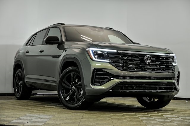 2026 Volkswagen Atlas Cross Sport SEL R-LINE's photo