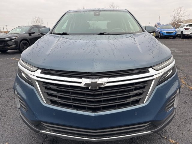 2024 Chevrolet Equinox LT photo 2