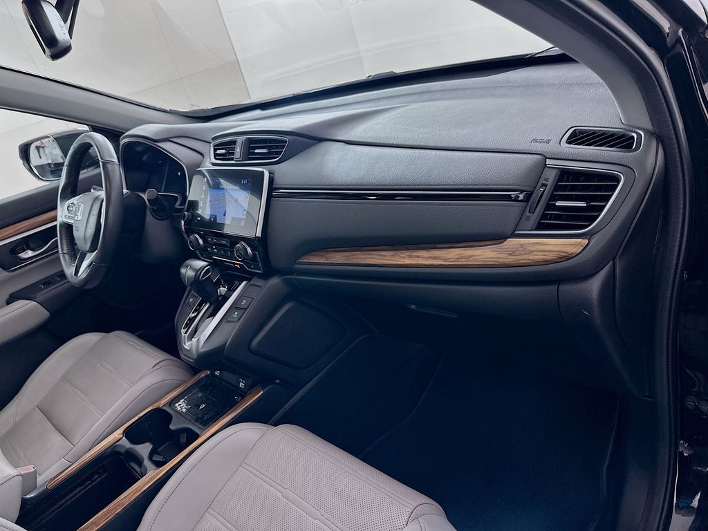 2020 Honda CR-V Touring photo 28